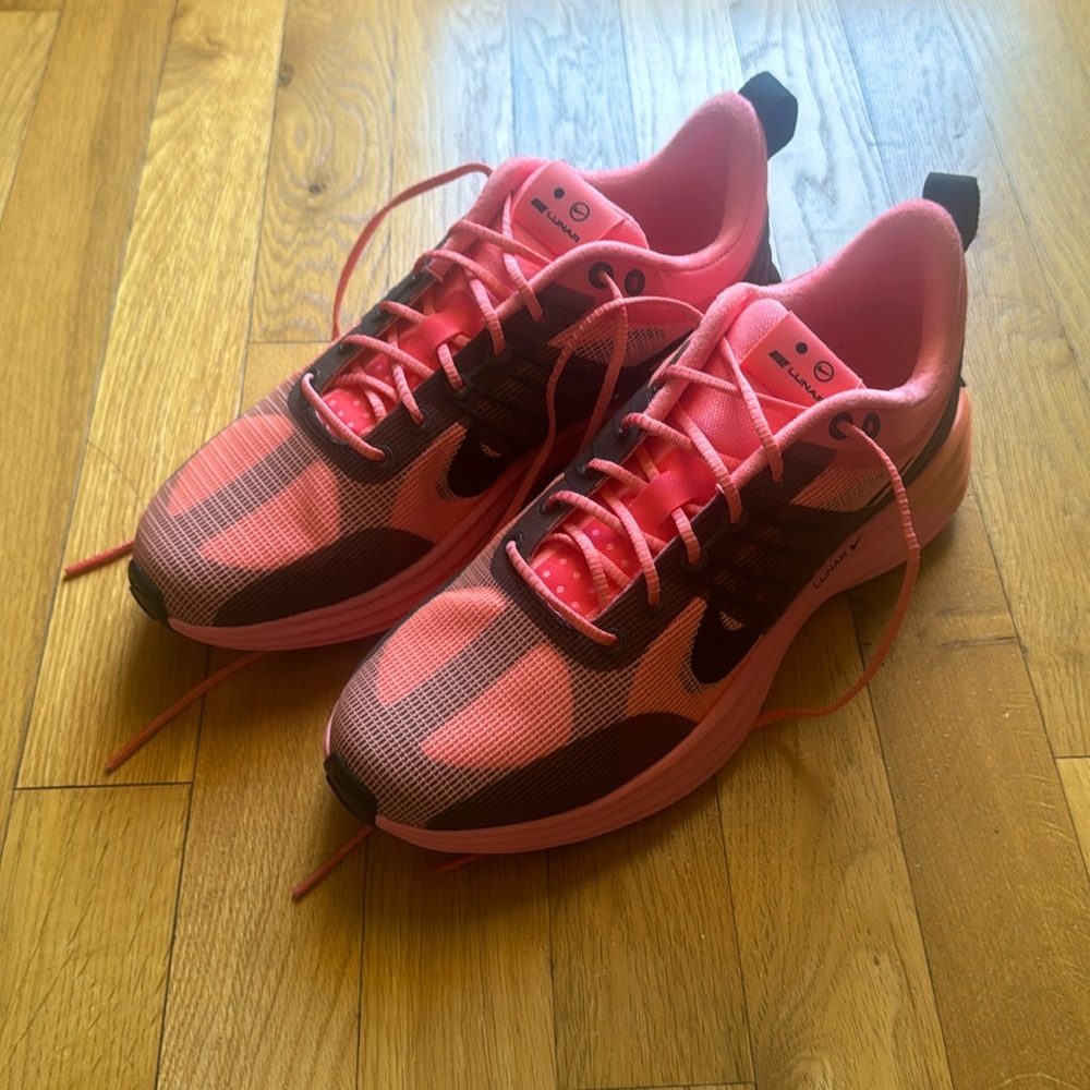Nike Lunar Roam Premium (Pink Gaze/Black)